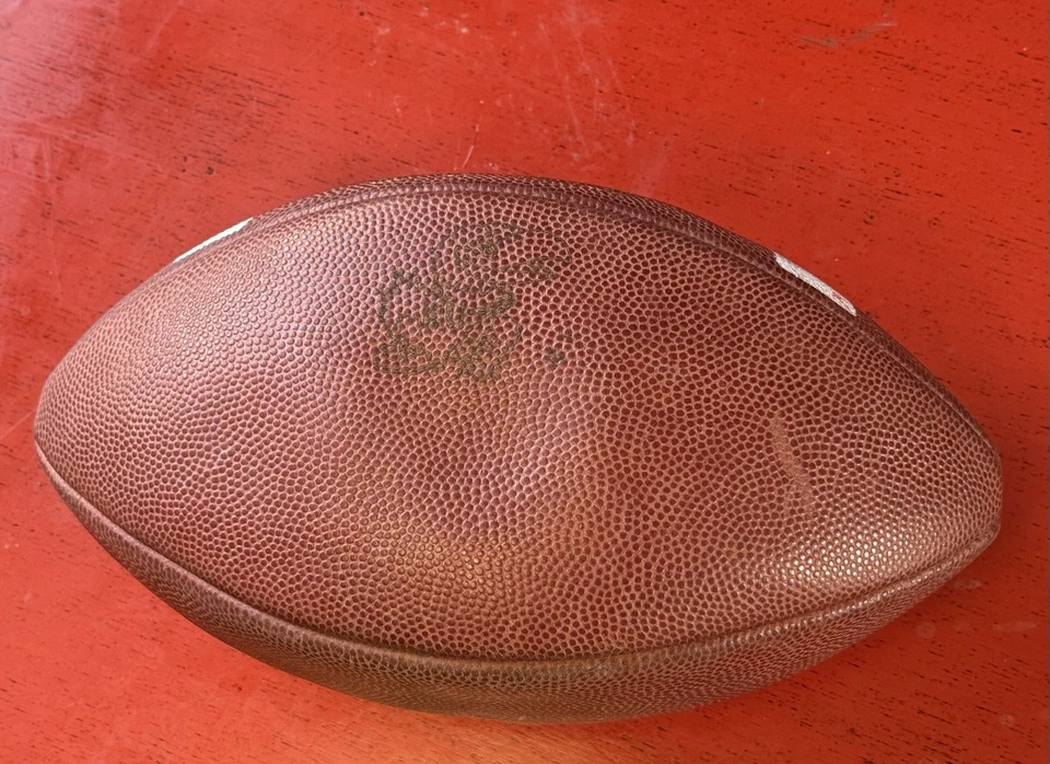 Nike 3005 Collegiate Kansas Jayhawks Gameday autêntico futebol americano NCAA! - Imagem 2 de 3