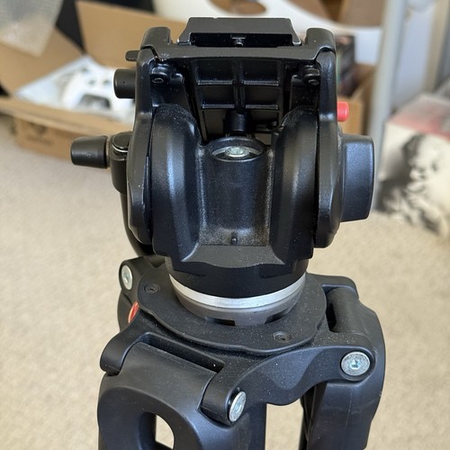 Manfrotto 701HDV Head & Manfrotto MVT502AM Tripod + Monopod 559B-1 Bundle W/ Bag - Picture 6 of 14