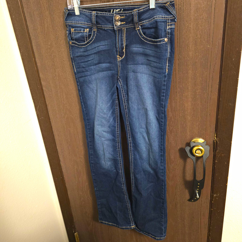 WallFlower Women's Bootcut Dark Wash Blue Denim Jeans Stretch Studded 5-Pocket 9
