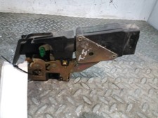 Porte arrière et accessoires Mitsubishi CARISMA