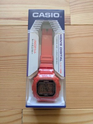 Casio CASIO watch, red, hard to find.