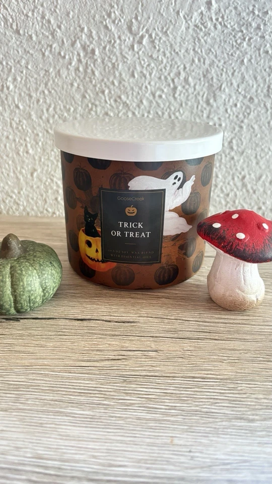 Goose Creek Trick or Treat Duftkerze 411g - Bild 1 von 2