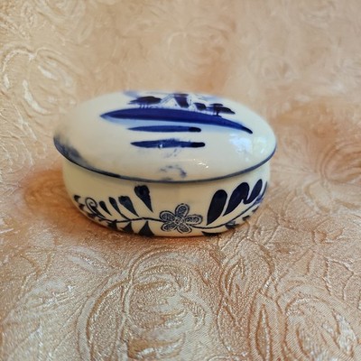 TINY OVAL DELFT WARE POTTERY BLUE CONTAINER WIND MILL FLOWERS PRECIOUS JEWELRY