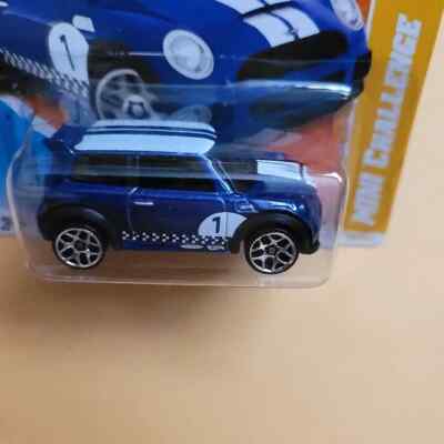 ミニカー Hot Wheels MINI CHALLENGE 2011 Amazon.com: MINI Cooper 2011 Hot Wheels Challenge Blue #30
