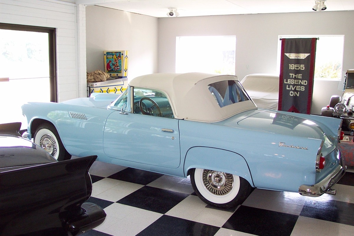 1955 FORD THUNDERBIRD CONVERTIBLE – Ural Ataman Klasik Otomobil Müzesi