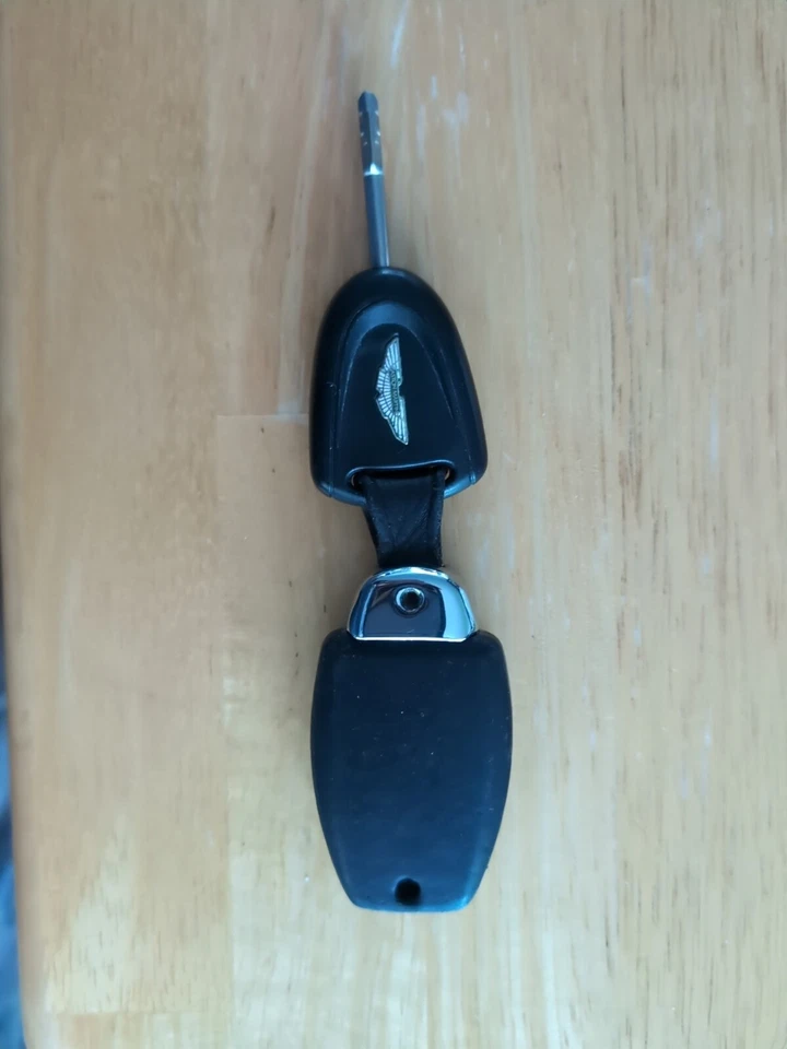 OEM (2005-09) ASTON MARTIN DB9 LLAVE INTELIGENTE MANDO A DISTANCIA V8 VANTAGE (5 BOTONES) BUENO Foto 2 de 4