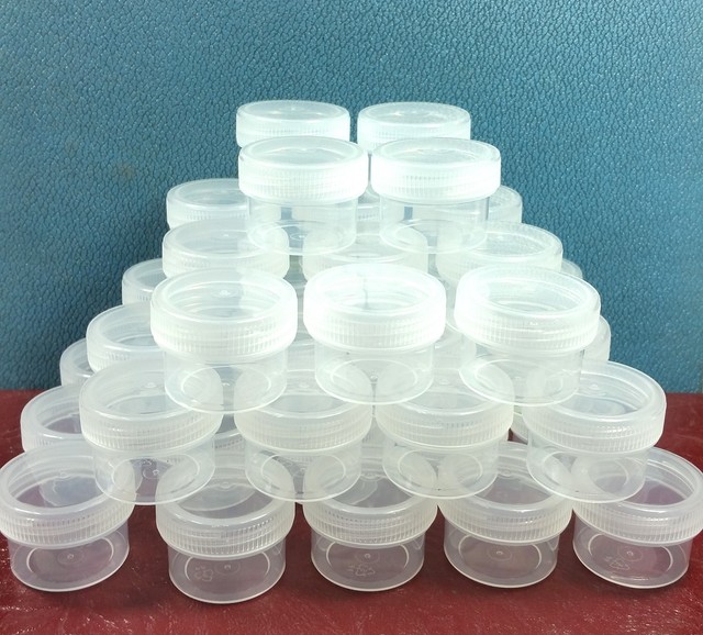 clear plastic crates with lids