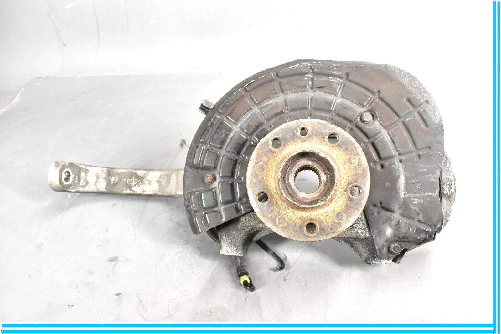 14-17 Maserati Quattroporte Front Left Wheel Spindle Knuckle Hub Bearing OEM