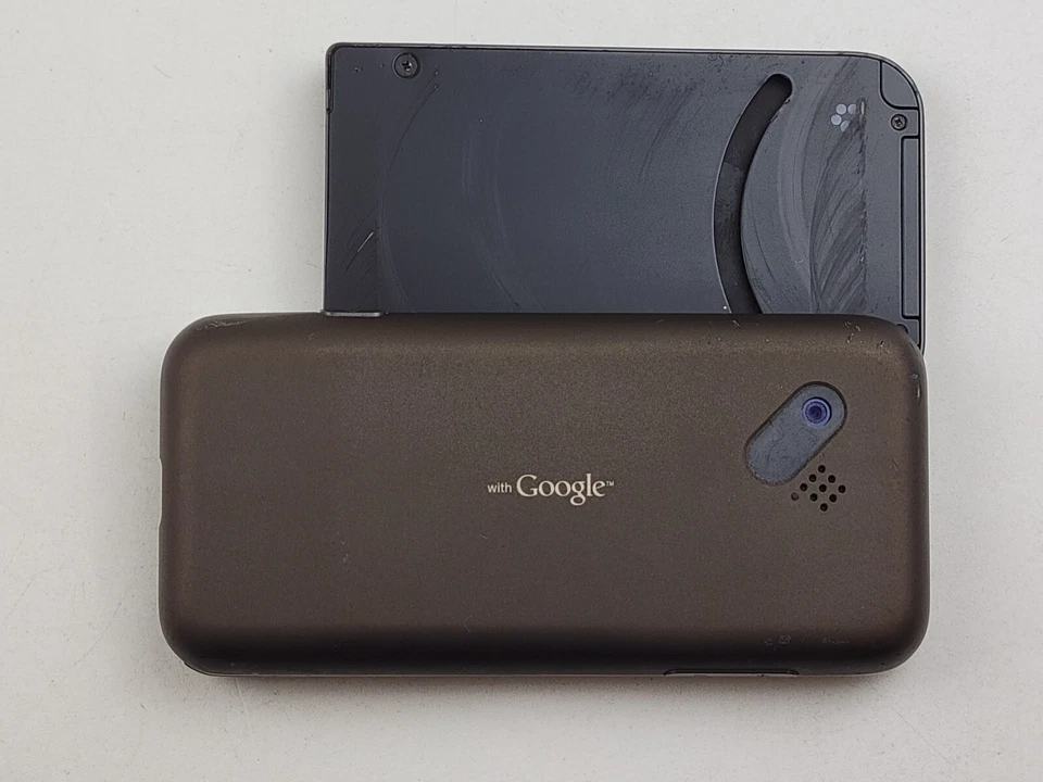 Smartphone HTC Dream Google G1 (DREA100) 256MB (T-Mobile) Marrón Android - J6344 Foto 2 de 4