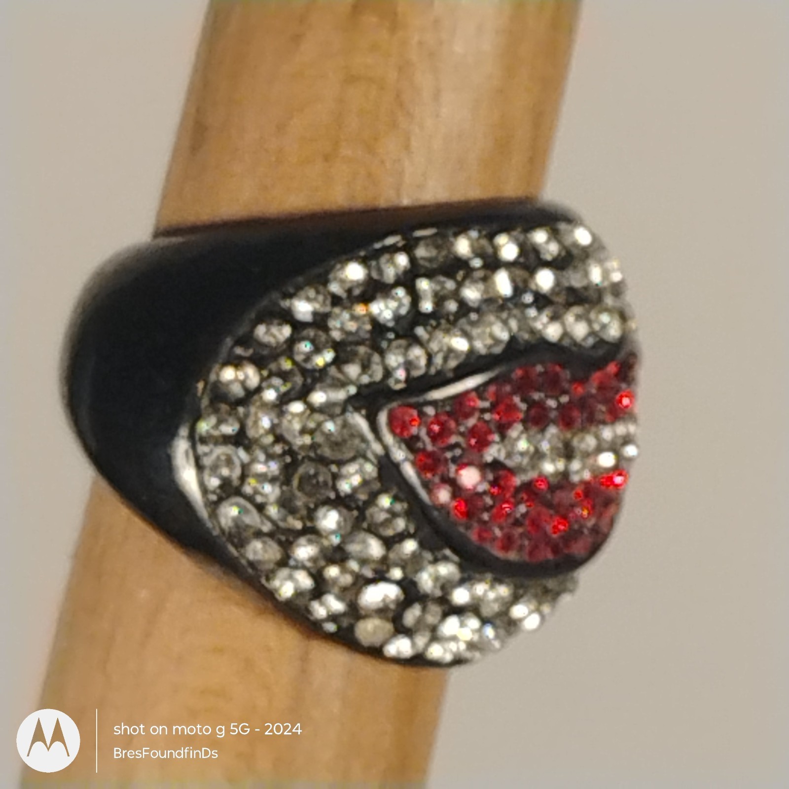 Rhinestone Lip Kiss Statement Ring Red Crystal He… - image 4