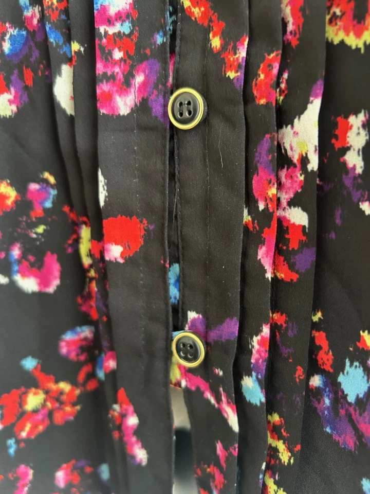 Yumi Kim Silk Top Dark Romantic Size M Pleated Black Floral 3/4 Sleeve - Image 4 of 4