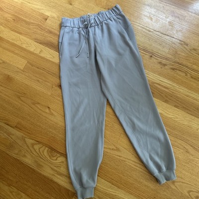Lululemon Pants Womens Size 4 On The Fly Jogger Silverscreen gray