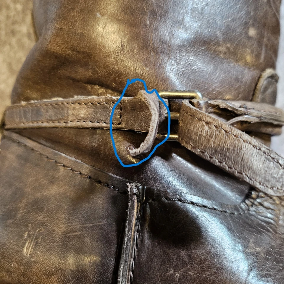 Botas para mujer Frye Melissa altas con cinturón marrón oscuro talla 7 1/2 B ecuestres, equitación Foto 4 de 4