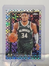 Topps 2025-26 Chrome X-Fractor Giannis Antetokounmpo #137 Milwaukee Bucks