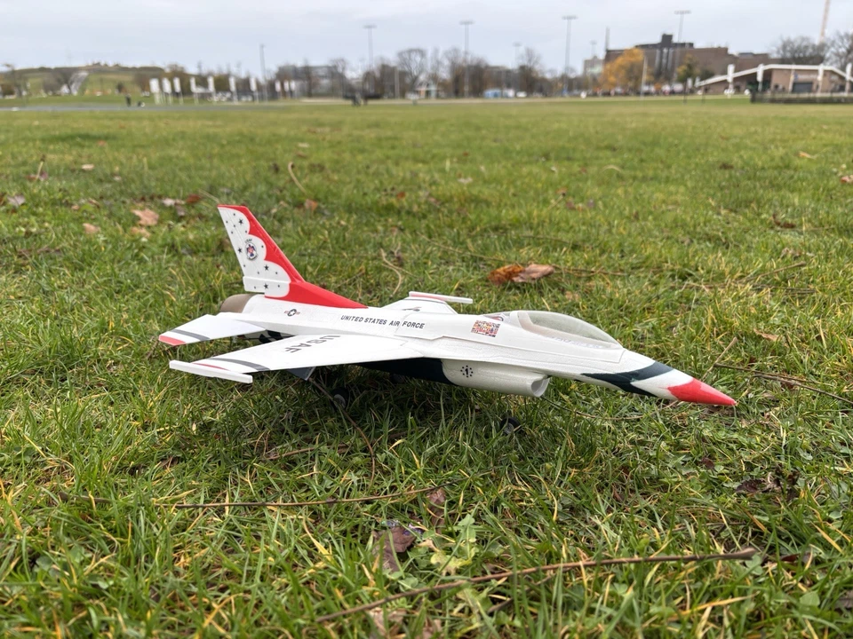 Mínimo RC F16 Thunderbird RTF, 30 mm EDF, 290 mm de envergadura (stock en EE. UU.) Foto 3 de 4