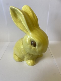 Vintage SYLVAC 1026 Yellow Snub Nose Rabbit Bunny 6.5 inches.
