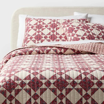 Full/Queen Patchwork Quilt Set Red - Threshold