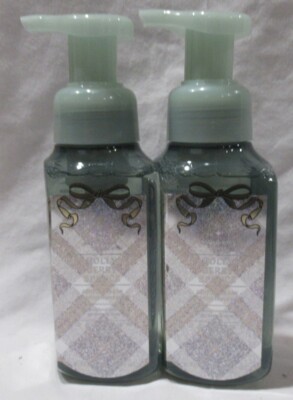 Bath & Body Works Gentle & Clean Foaming Hand Soap Set Lot 2 HOLLY BERRY SPRUCE
