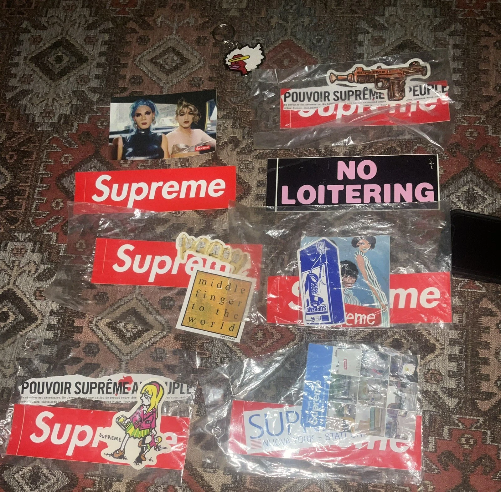 Lot d'autocollants Supreme Porte clés Supreme Bonnet de douche Authentique Neuf