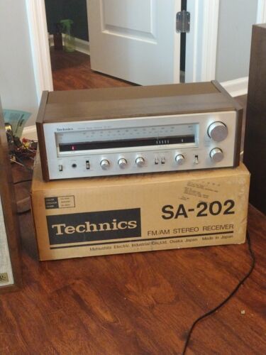 Vintage 70s 80s Technics AM/FM Stereo Receiver SA-202 Audio Equipment - Afbeelding 1 van 11