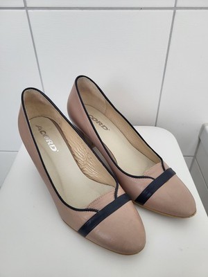 Elegante Damen  Leder Schuhe  Pumps  von ACORD Gr.37 bege/ dunkel blau.