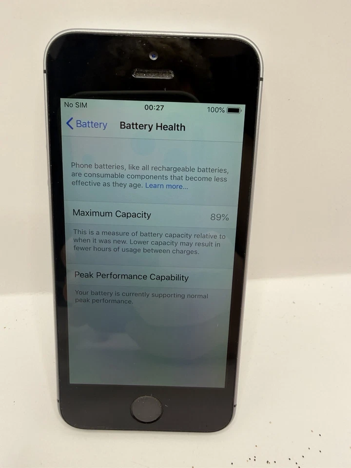 Apple iPhone SE (1ª Generación) Desbloqueado Gris 32 GB Duración de la Batería 89% Foto 2 de 4