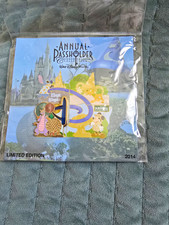 Disney Mickey Mouse Annual Passholder Limited Edition Pin 2014 Walt Disney World