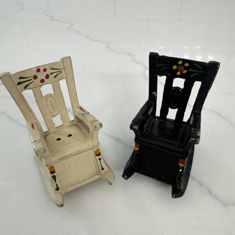 Vintage CAST IRON ROCKING CHAIR Salt & Pepper Shakers Black & White