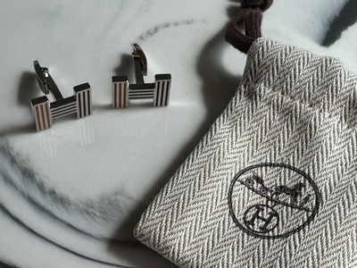 Hermès Quizz Rainbow Cufflinks Blue/Orange/Black • Multi‑Enamel