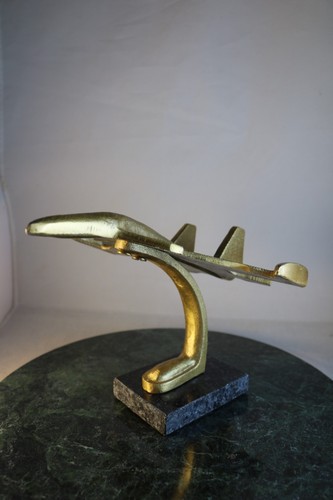 Jet da caccia militare vintage F-16, scultura in ottone, base in marmo 6" alto 9" lungo - Foto 8 di 13