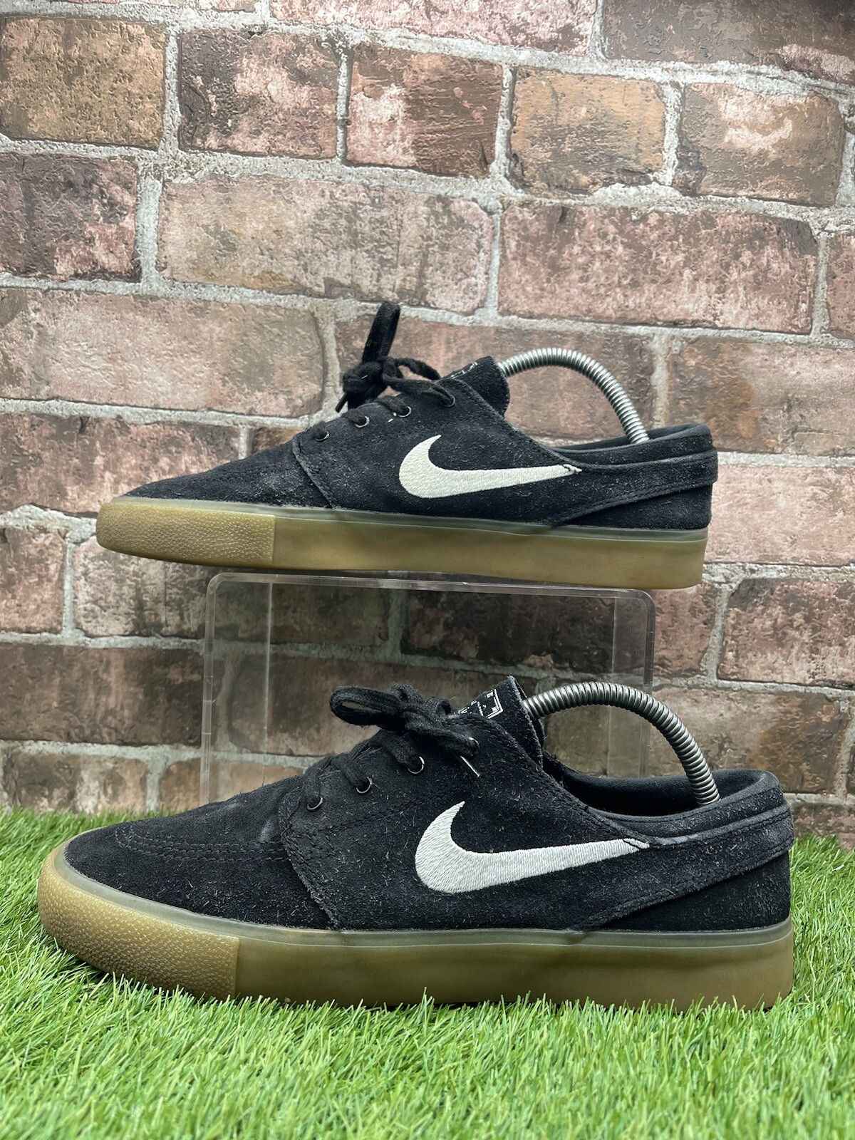 Picture 1 of 11