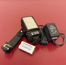 Vidpro LED-12 Deluxe LED Video 28 Bulb Light Kit  Battery Charger  Bracket