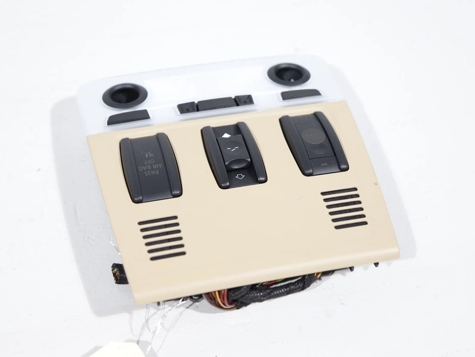 2013-2015 BMW X1 (E84) FRONT ROOF CENTER PRIMARY DOME LIGHT W/ SWITCH (BEIGE) 🚗 - Image 3 of 4