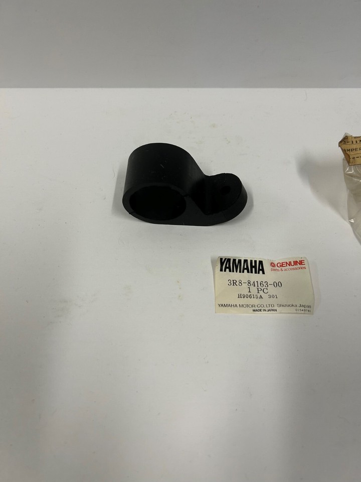 Pata Lateral (caballete) Con Resorte Para Yamaha IT125, IT175, IT200, IT250, IT400, IT425, IT460, IT490 – Nueva