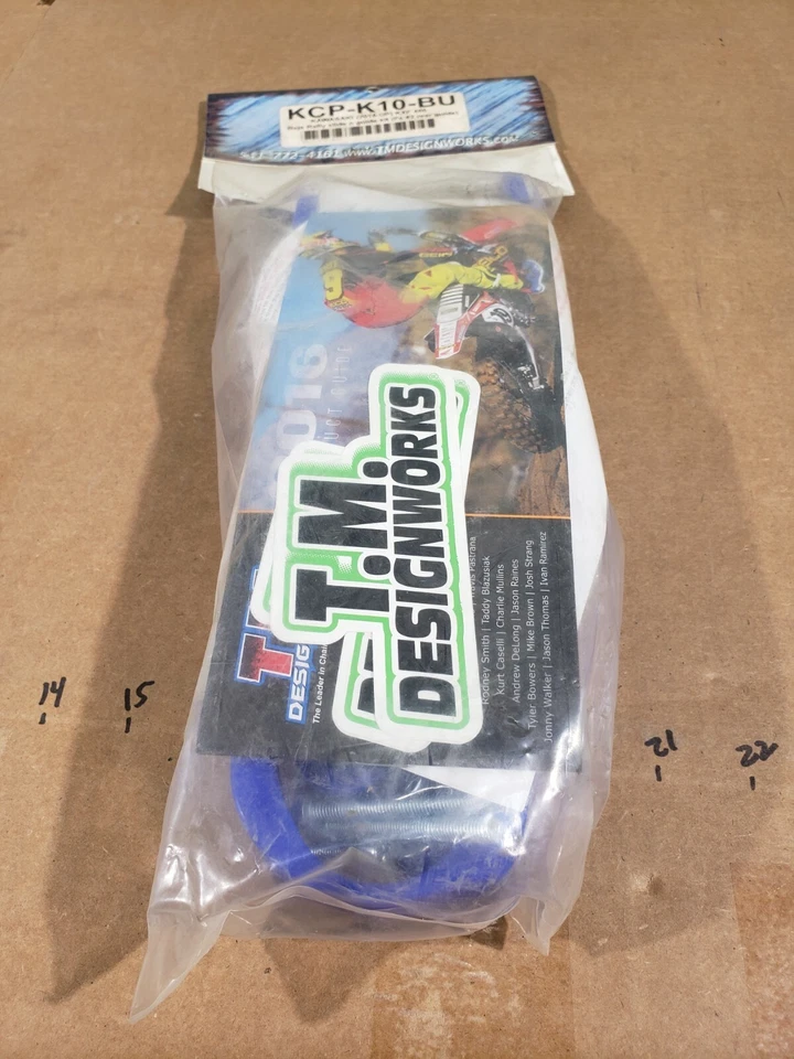 Kit de cadena deslizable y guía TM Designworks Baja Endurance azul Kawasaki 16-up KFX450 Foto 4 de 4