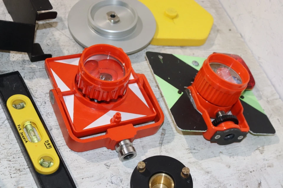 PIEZAS DE LEVANTAMIENTO DE TRÁNSITO LEICA Foto 2 de 3