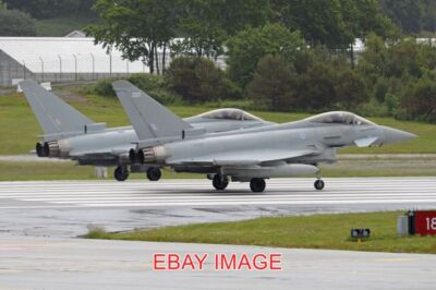 FOTO FLUGZEUG EUROFIGHTER TYPHOON FGR.4 'ZK320 / 320' & 'ZK369 / 369' ZK320 I