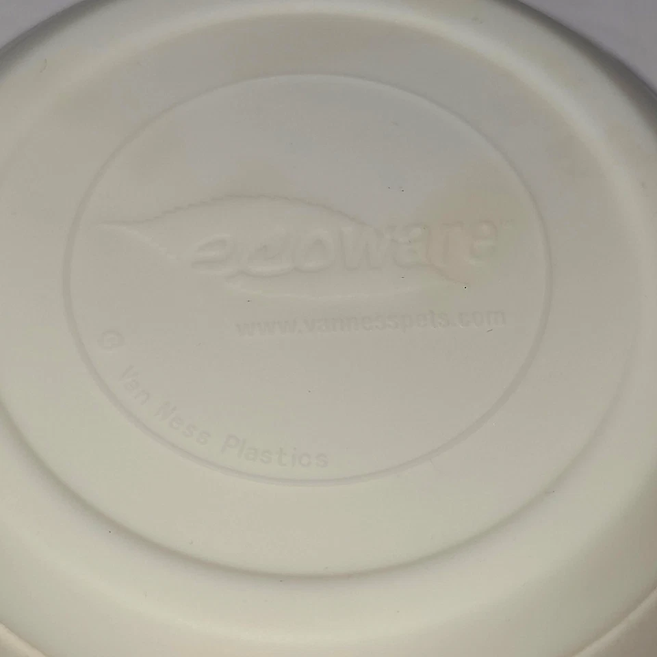Van Ness Ecoware 8 oz cuenco para gatos base de goma antideslizante motivo de lunares para gatos de 5" Foto 3 de 4