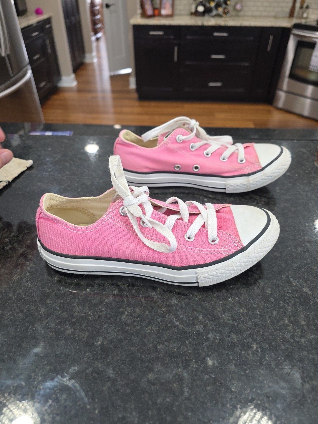 Converse All Star Size 2 Pink Low Tops thumbnail 5