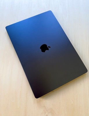 MacBook Pro 16 Space Black 2024 M4 MAX 16-Core CPU 40-Core GPU 64GB 1TB SSD USKB
