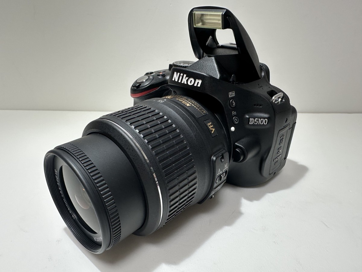 Near MINT] Nikon D5100 + Nikon AF-S DX 18-55mm F3.5-5.6G VR