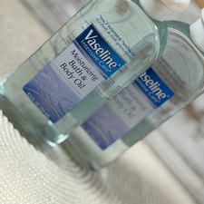 Vaseline Intensive Care Moisturizing Bath Body Oil 8.5 oz 251ml Lot of 2 New