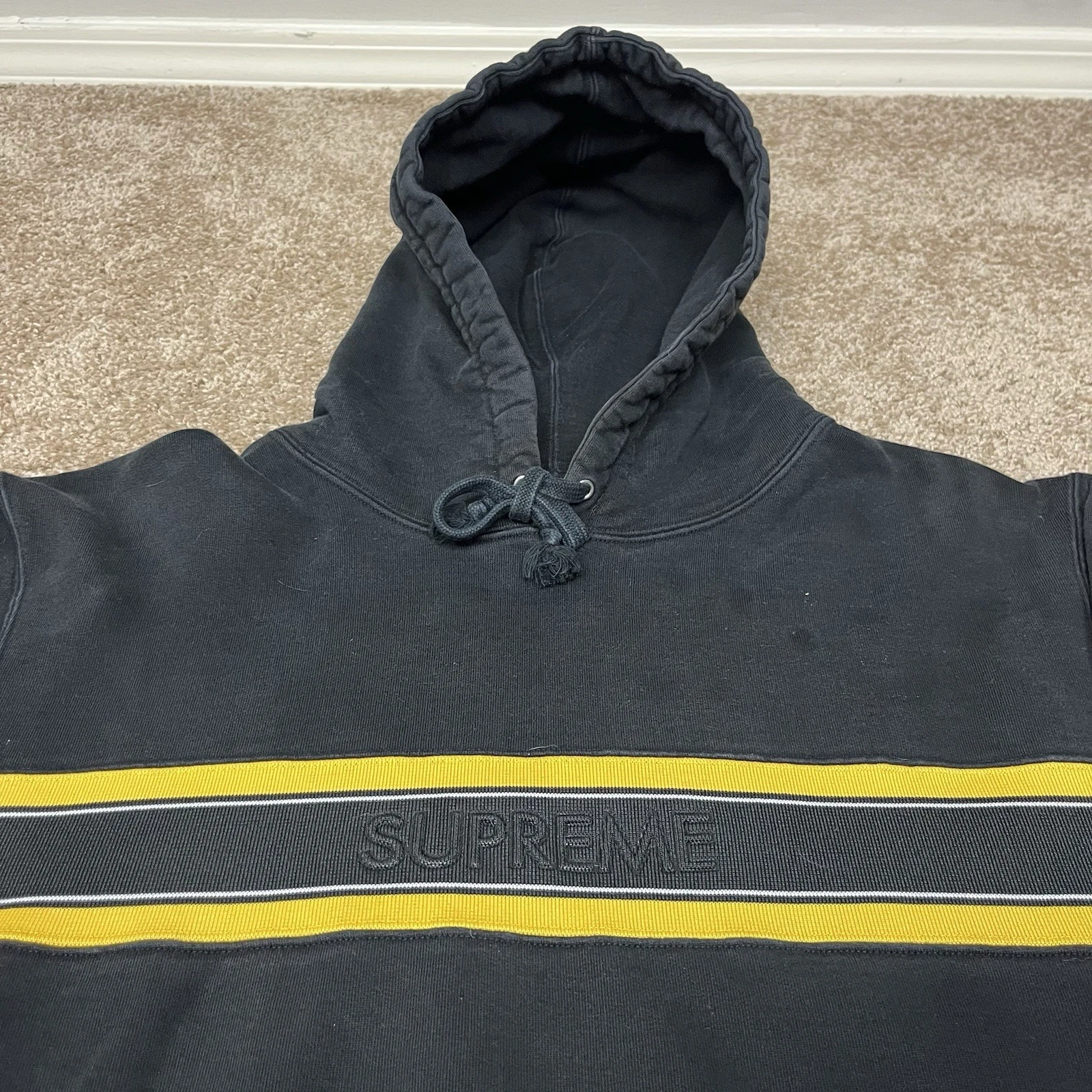 Felpa con cappuccio Supreme logo impreziosito uomo XL nero giallo scatola logo rara