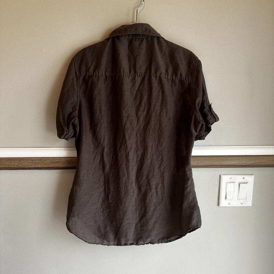 Camisa Da-Nang Marrón Mezcla Seda Manga Corta Botón Frontal Mujer’s Talla Mediana Foto 2 de 4