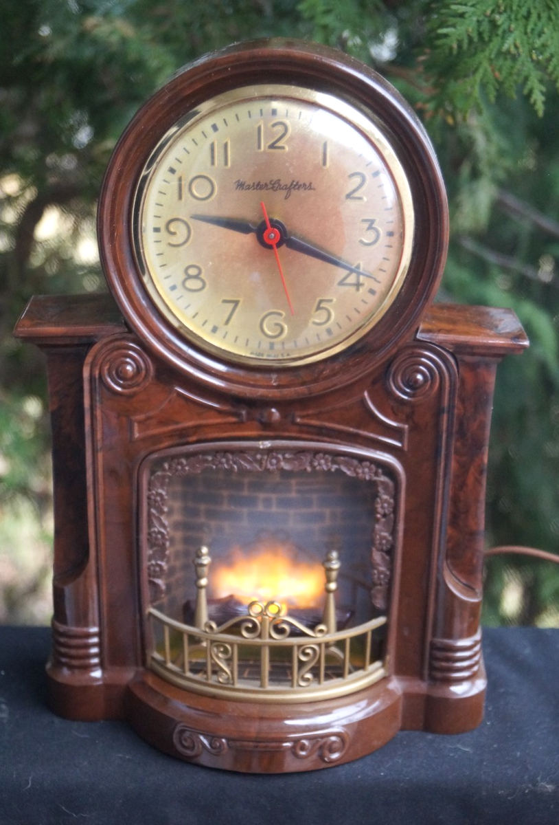 Vintage 1960s Mastercrafters 272 Animated Fireplace Novelty Clock