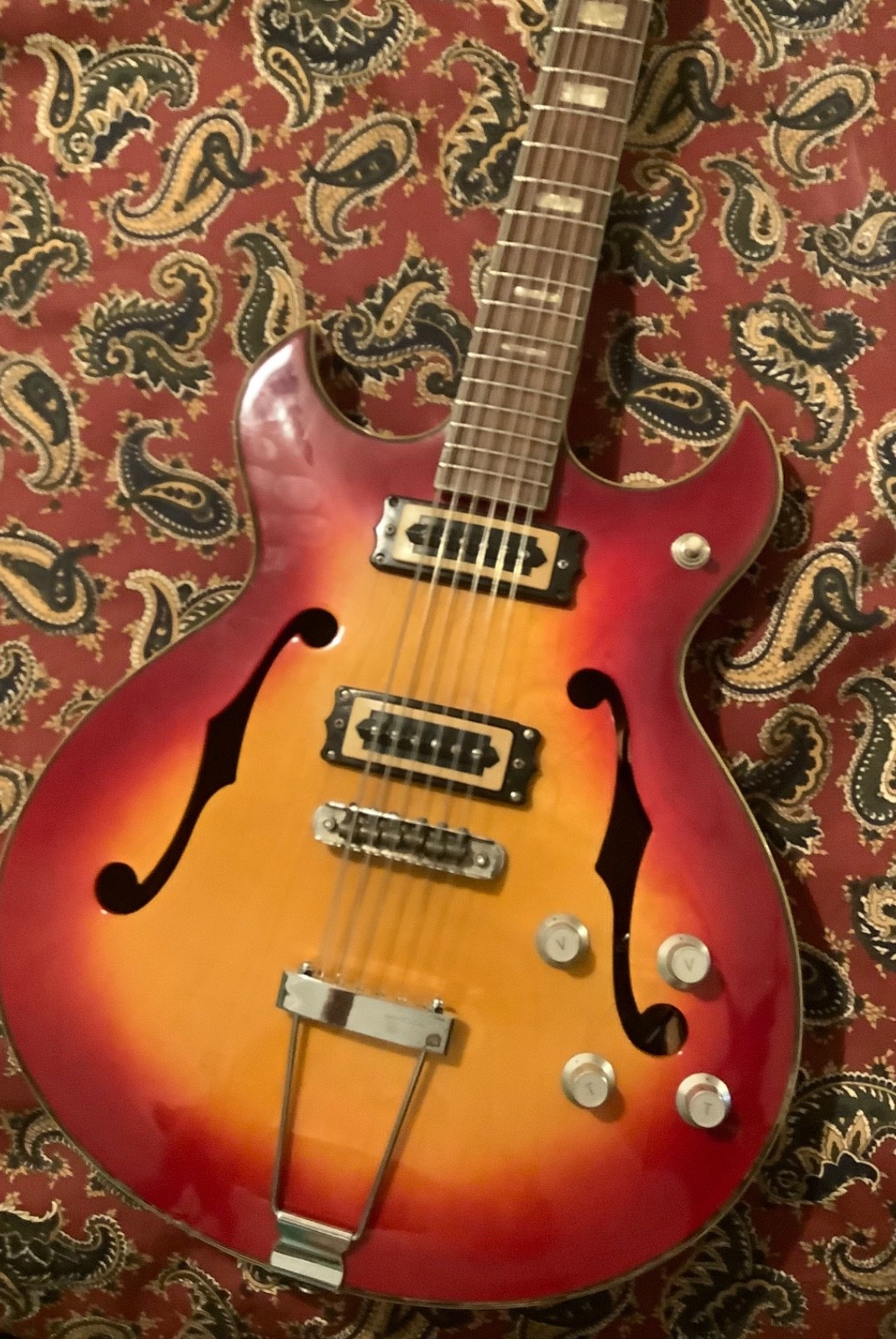 Firstman, Teisco 12 string semi acoustic double cutaway Barney Kessel style MIJ.