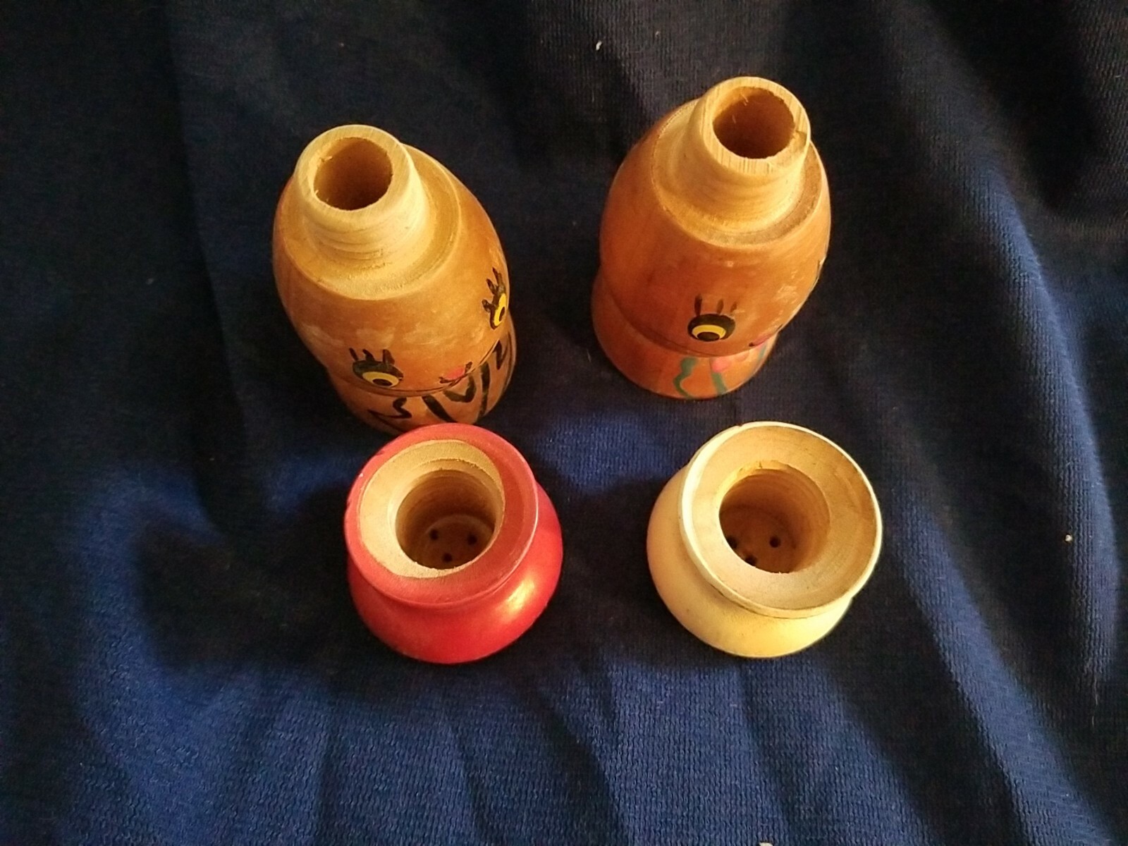 Vintage Wooden Hand Painted Cat Salty & Peppy Twist Top Salt Pepper