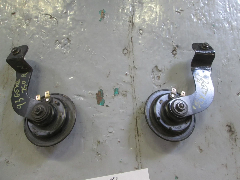 SUZUKI PAIR OF  38502-17E12 GSX-R CUSTOM DUAL HORNS  TESTED AS WORKING - Image 3 of 4