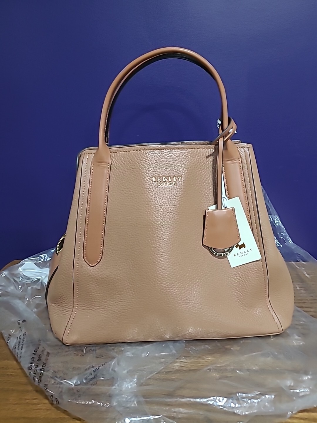 RADLEY London Baylis Road 2.0 Medium Zip Top Shoulder Bag Light Brown