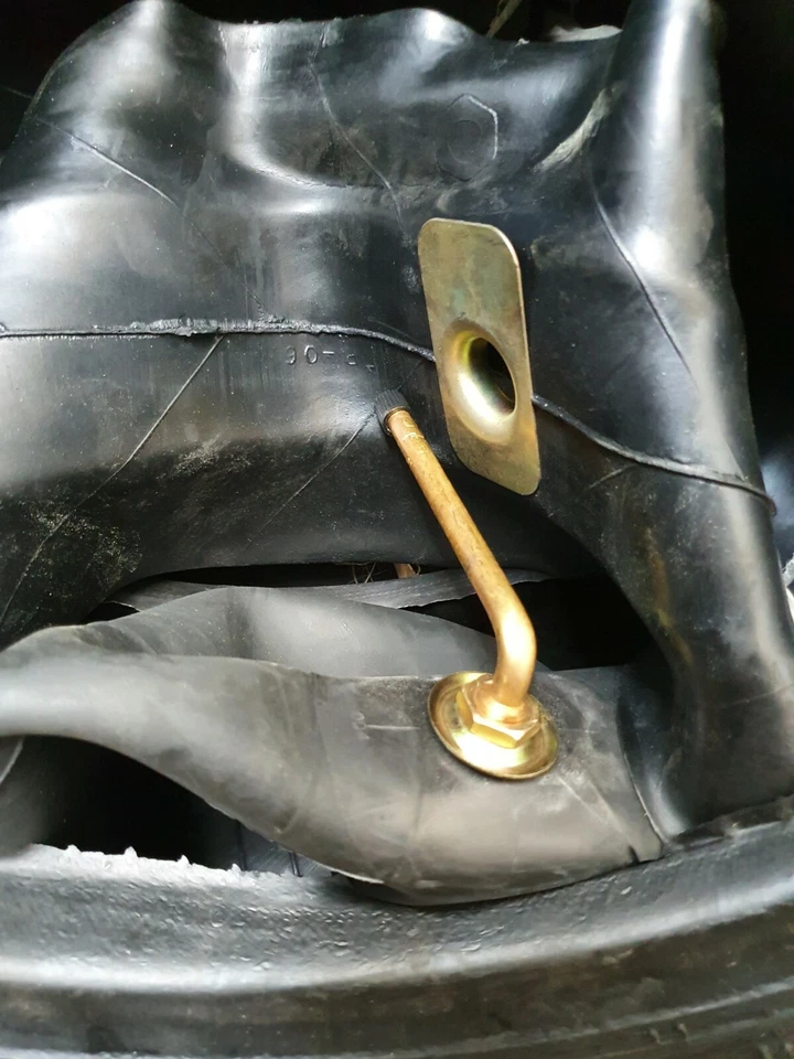 NEUREIFEN 6.50-16 Reifen mit Schlauch und Wulstb Shikari ST701 12PR oder 6.50R16 - Bild 3 von 4